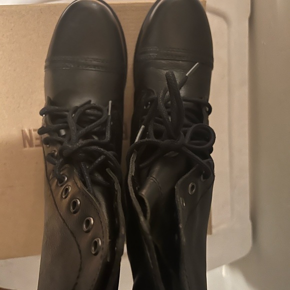 Steve Madden Black Troopa Boots - Picture 2 of 4